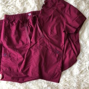 Wonder Wink Size Large Scrub Set